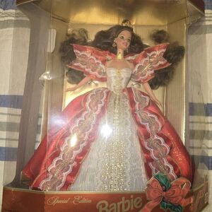 1997 Happy Holidays Special Edition Barbie Doll In Original Box